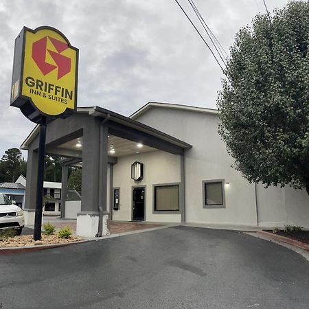 Griffin Inn & Suites Εξωτερικό φωτογραφία