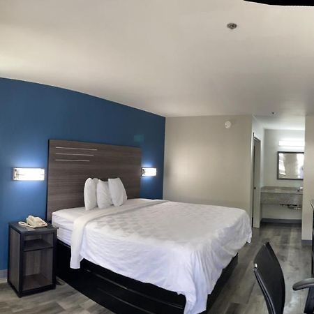 Griffin Inn & Suites Εξωτερικό φωτογραφία