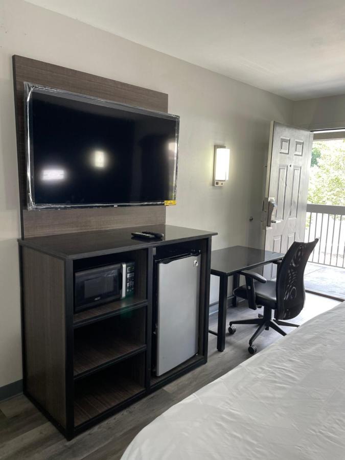 Griffin Inn & Suites Εξωτερικό φωτογραφία