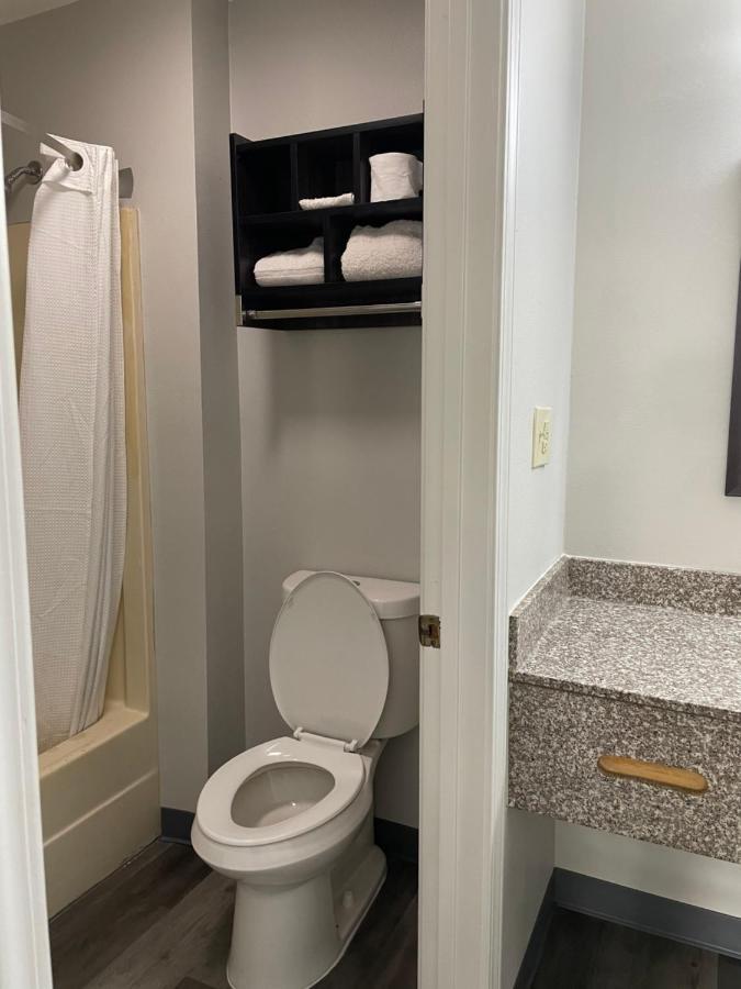 Griffin Inn & Suites Εξωτερικό φωτογραφία